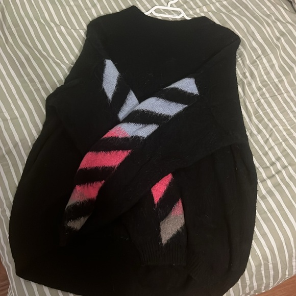 Sweater - Picture 2 of 2